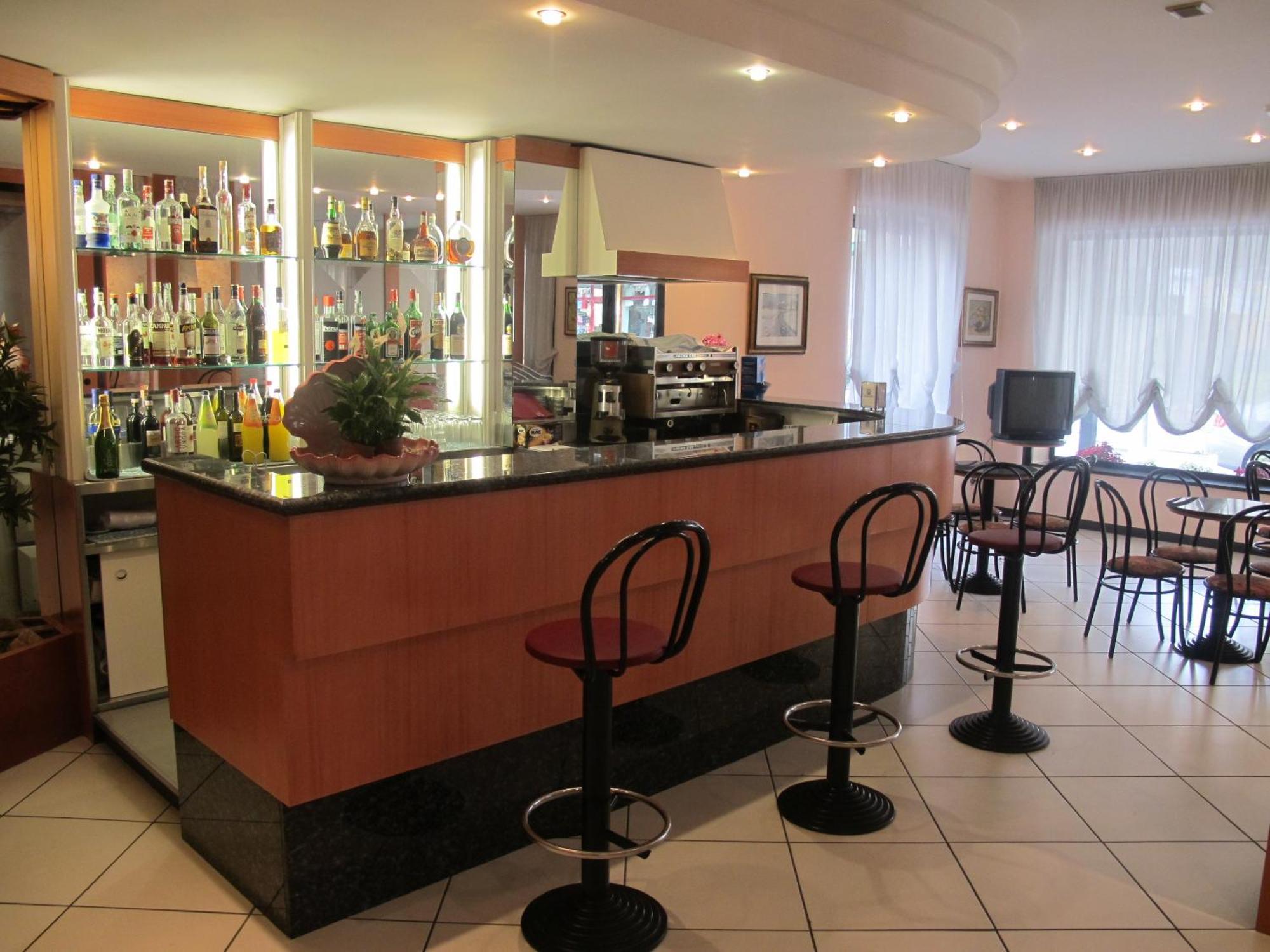 Hotel Basilea Bellaria-Igea Marina Zewnętrze zdjęcie